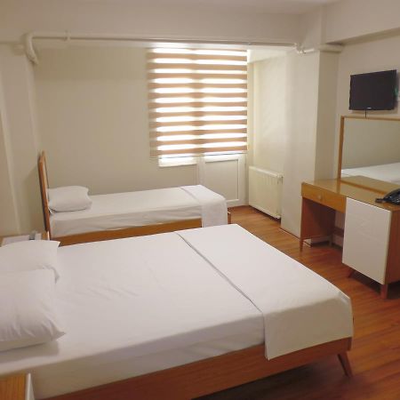 Ipek Hotel Balıkesir Esterno foto