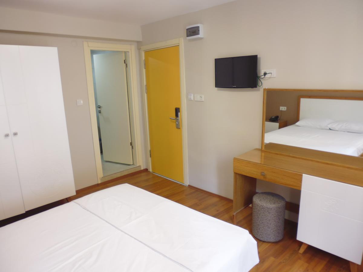 Ipek Hotel Balıkesir Esterno foto