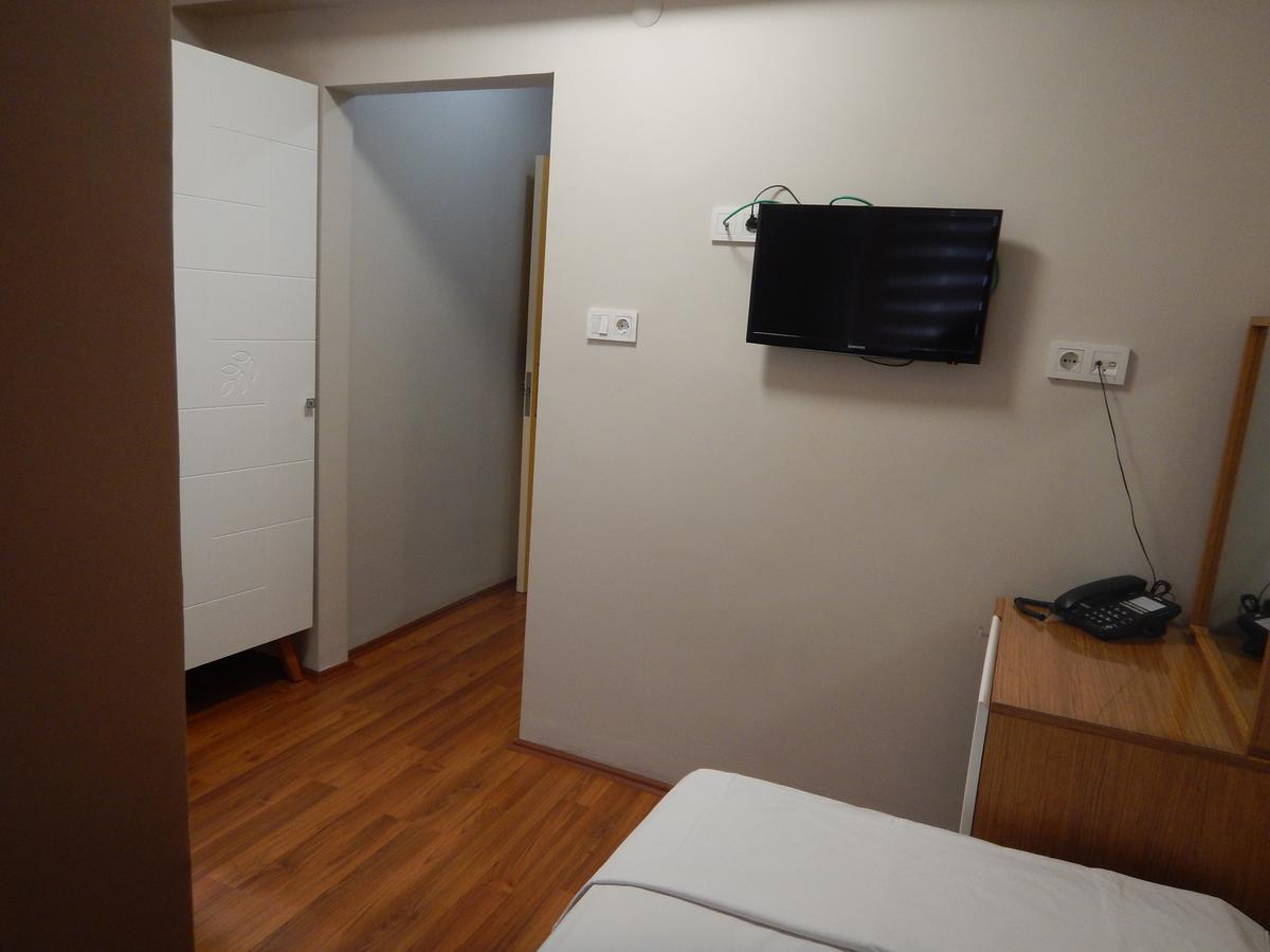 Ipek Hotel Balıkesir Esterno foto