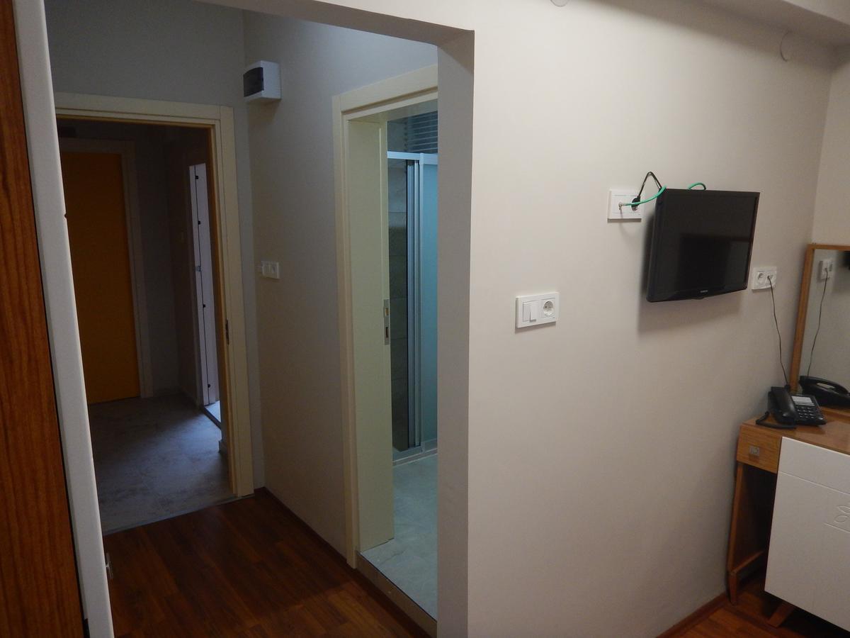 Ipek Hotel Balıkesir Esterno foto